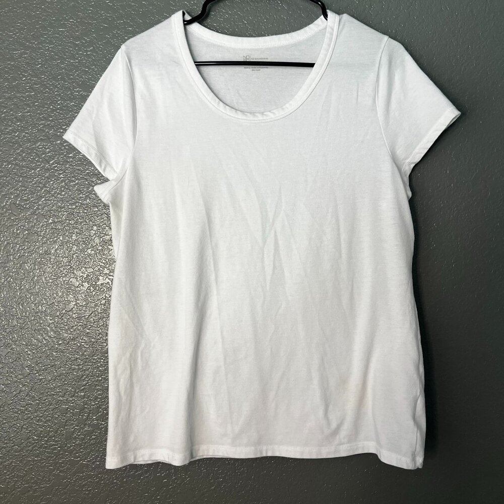No Boundaries Women’s T-Shirt XL White Short Sleeve Scoop Neck Basic Top
